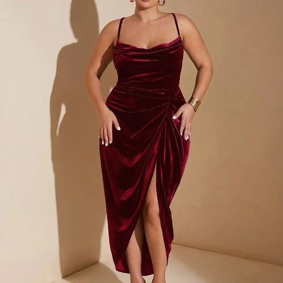 Burgundy Party Women's Plus Size Slit Maxi Velvet Spaghetti Strap Dress - Picture 1 of 6